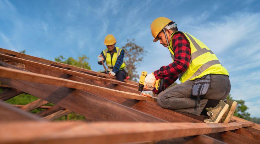 Professional Flat Roofing Installation services in Allouez, MI